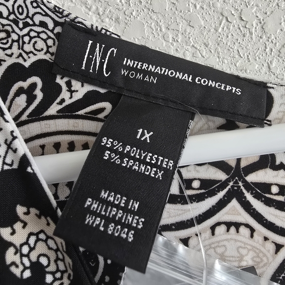 NWT INC 1X acemetrical hem long keyhole back boho dress - Picture 12 of 12